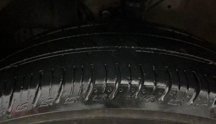 2024 Maruti New Wagon-R VXI CNG 1.0, CNG, Manual, 34,135 km, Left Front Tyre Tread