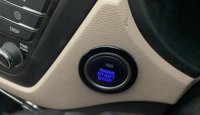 2017 Hyundai Elite i20 ASTA 1.2 (O), Petrol, Manual, 31,399 km, Keyless Start/ Stop Button