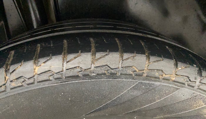 2021 Maruti S Cross ZETA 1.5, Petrol, Manual, 53,893 km, Right Rear Tyre Tread