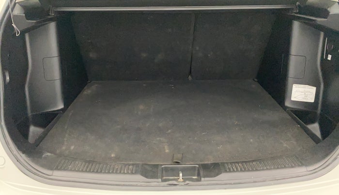 2021 Maruti S Cross ZETA 1.5, Petrol, Manual, 53,893 km, Boot Inside