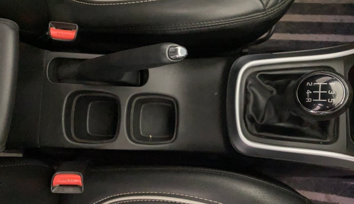 2021 Maruti S Cross ZETA 1.5, Petrol, Manual, 53,893 km, Gear Lever