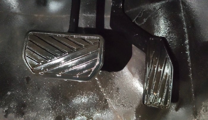 2016 Maruti Wagon R 1.0 VXI AMT, Petrol, Automatic, 49,646 km, Pedals