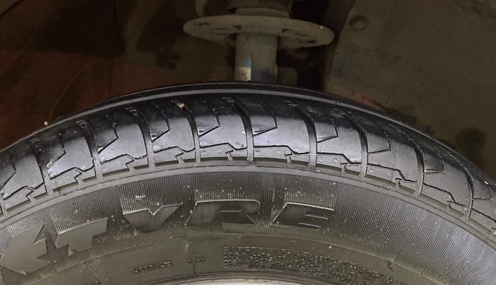 2023 Maruti Swift LXI, Petrol, Manual, 37,663 km, Right Front Tyre Tread