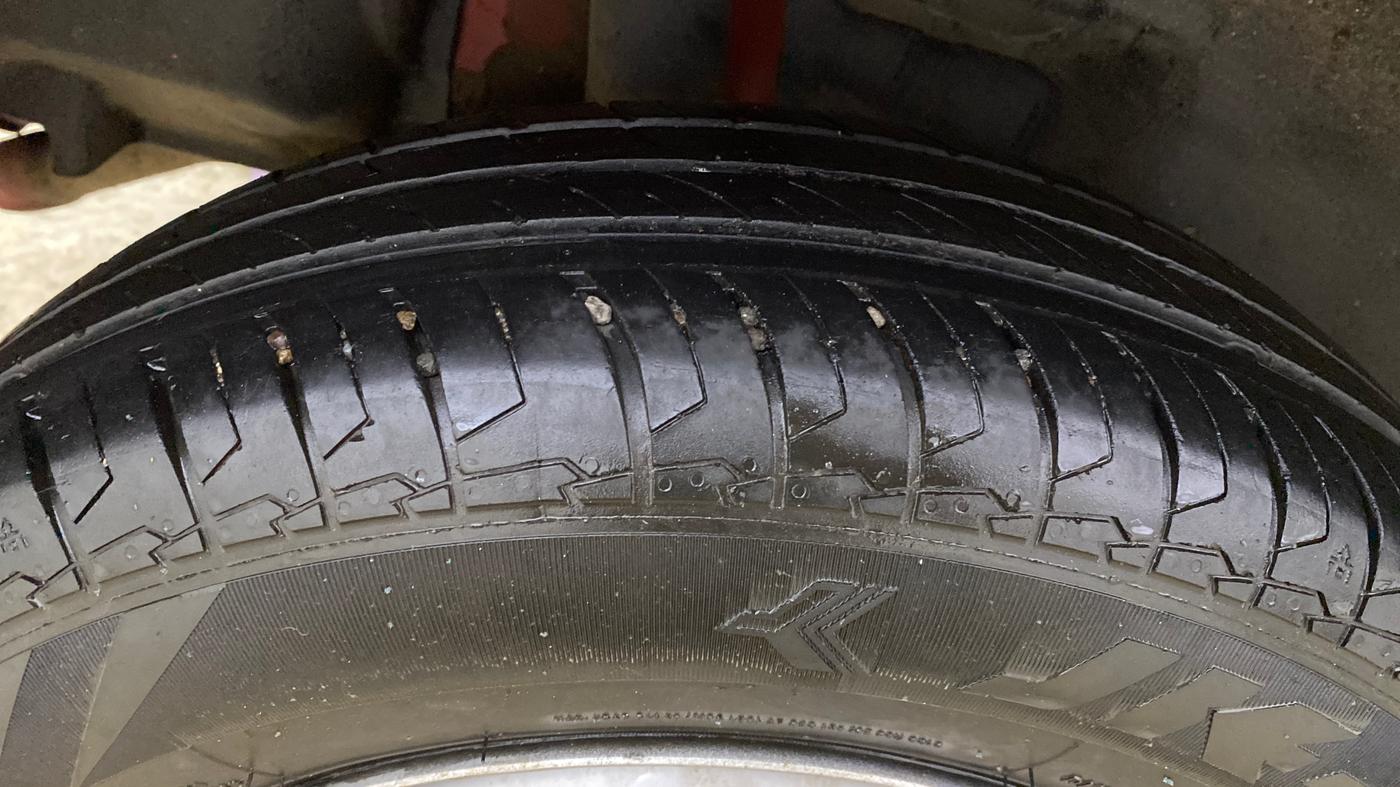 2023 Maruti Swift LXI, Petrol, Manual, 37,663 km, Right Rear Tyre Tread