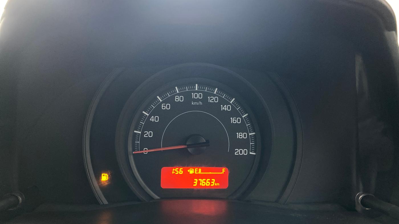 2023 Maruti Swift LXI, Petrol, Manual, 37,663 km, Odometer Image