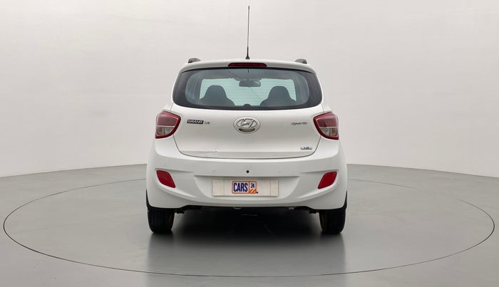 2016 Hyundai Grand i10 SPORTZ 1.2 KAPPA VTVT, Petrol, Manual, 8,768 km, Back/Rear