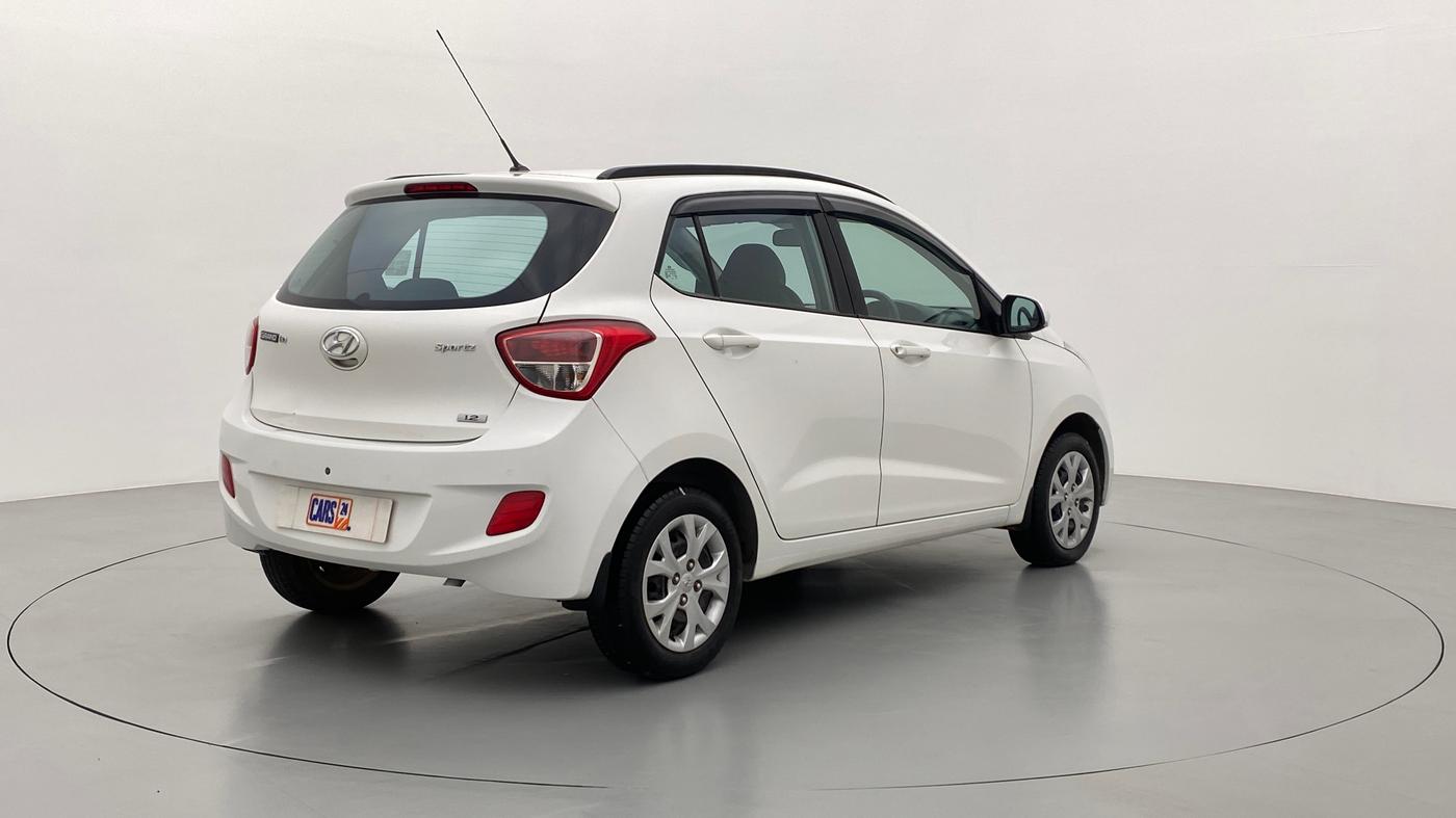 2016 Hyundai Grand i10 SPORTZ 1.2 KAPPA VTVT, Petrol, Manual, 8,768 km, Right Back Diagonal