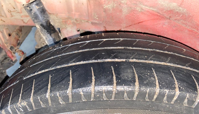 2012 Maruti Wagon R 1.0 LXI, Petrol, Manual, 66,178 km, Right Rear Tyre Tread