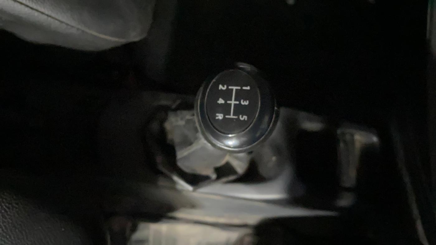 2012 Maruti Wagon R 1.0 LXI, Petrol, Manual, 66,200 km, Gear Lever