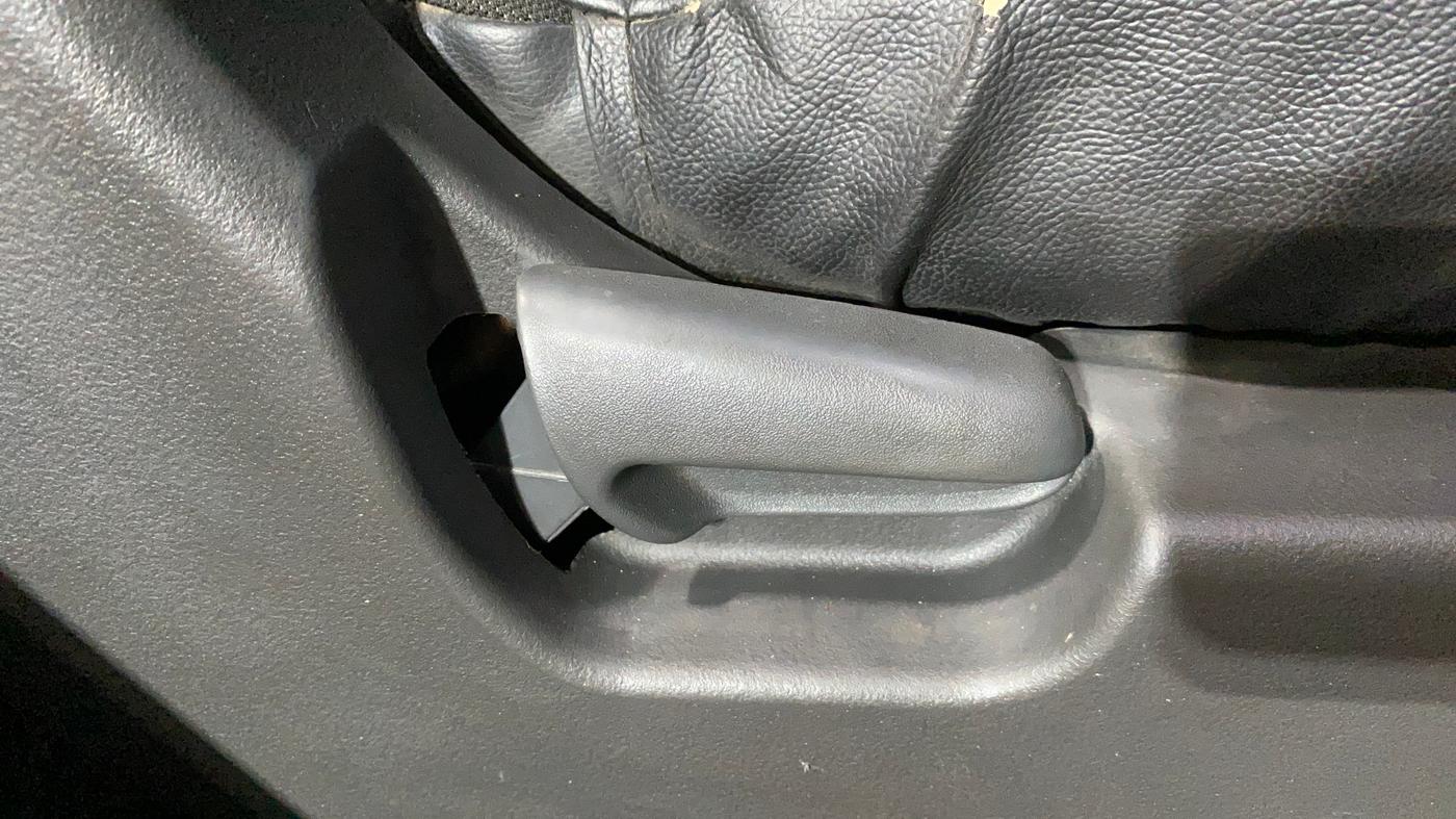 2012 Maruti Wagon R 1.0 LXI, Petrol, Manual, 66,200 km, Driver Side Adjustment Panel