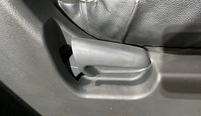 2012 Maruti Wagon R 1.0 LXI, Petrol, Manual, 66,178 km, Driver Side Adjustment Panel