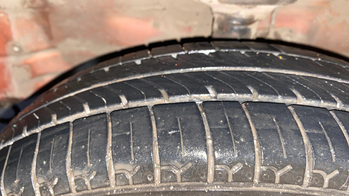 2012 Maruti Wagon R 1.0 LXI, Petrol, Manual, 66,200 km, Left Front Tyre Tread