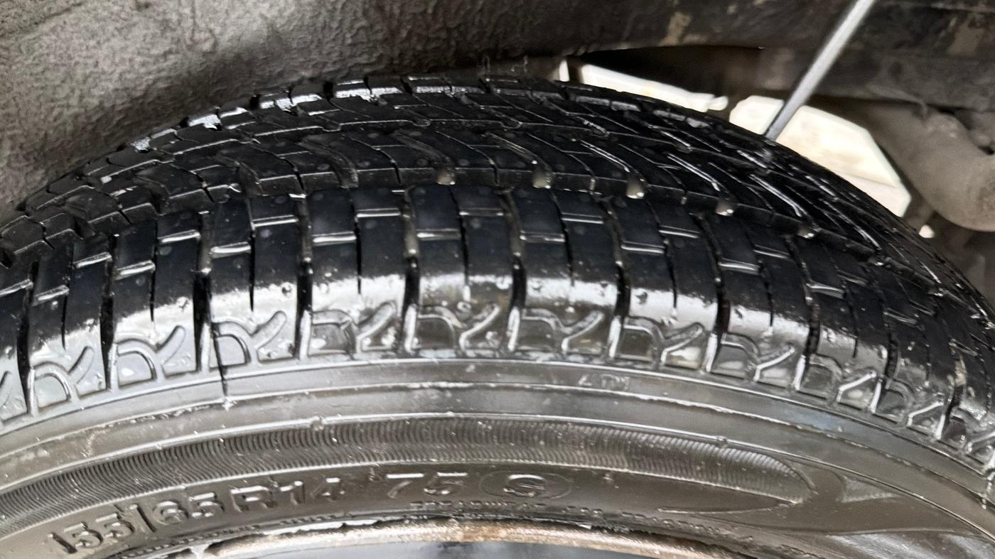 2014 Maruti Wagon R 1.0 VXI, Petrol, Manual, 26,237 km, Left Rear Tyre Tread