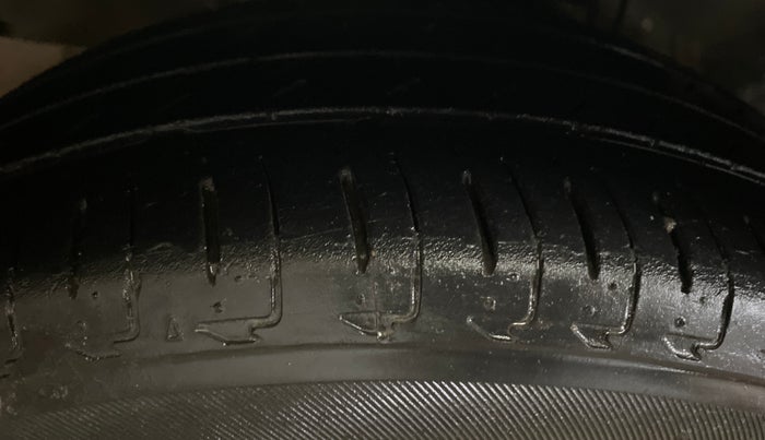 2021 Honda City 1.5L I-VTEC VX CVT, Petrol, Automatic, 1,03,513 km, Left Front Tyre Tread