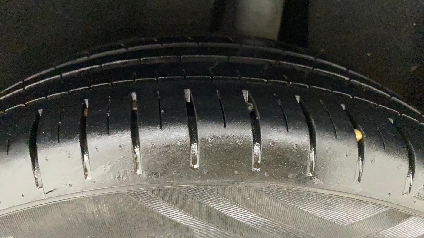 2015 Maruti Baleno ALPHA PETROL 1.2, Petrol, Manual, 14,347 km, Left Rear Tyre Tread