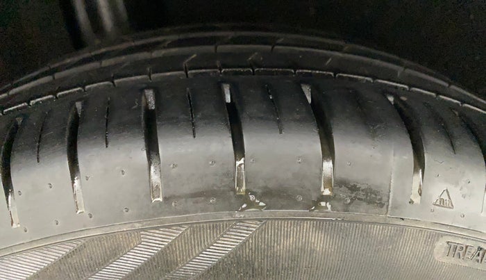 2015 Maruti Baleno ALPHA PETROL 1.2, Petrol, Manual, 14,347 km, Right Rear Tyre Tread