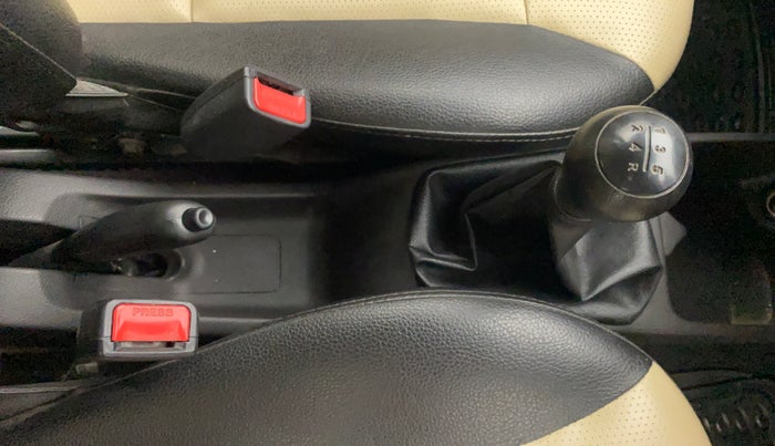 2014 Hyundai Eon ERA +, Petrol, Manual, 47,036 km, Gear Lever