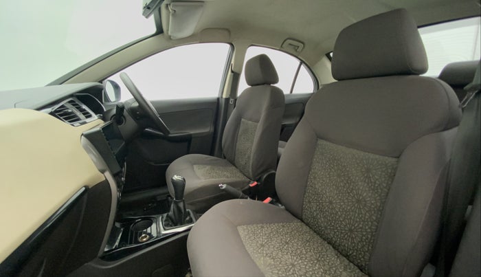 2016 Tata Zest XT PETROL, Petrol, Manual, 48,196 km, Right Side Front Door Cabin