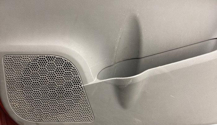 2017 Mahindra Kuv100 K4+ 6 STR, Petrol, Manual, 78,249 km, Speaker