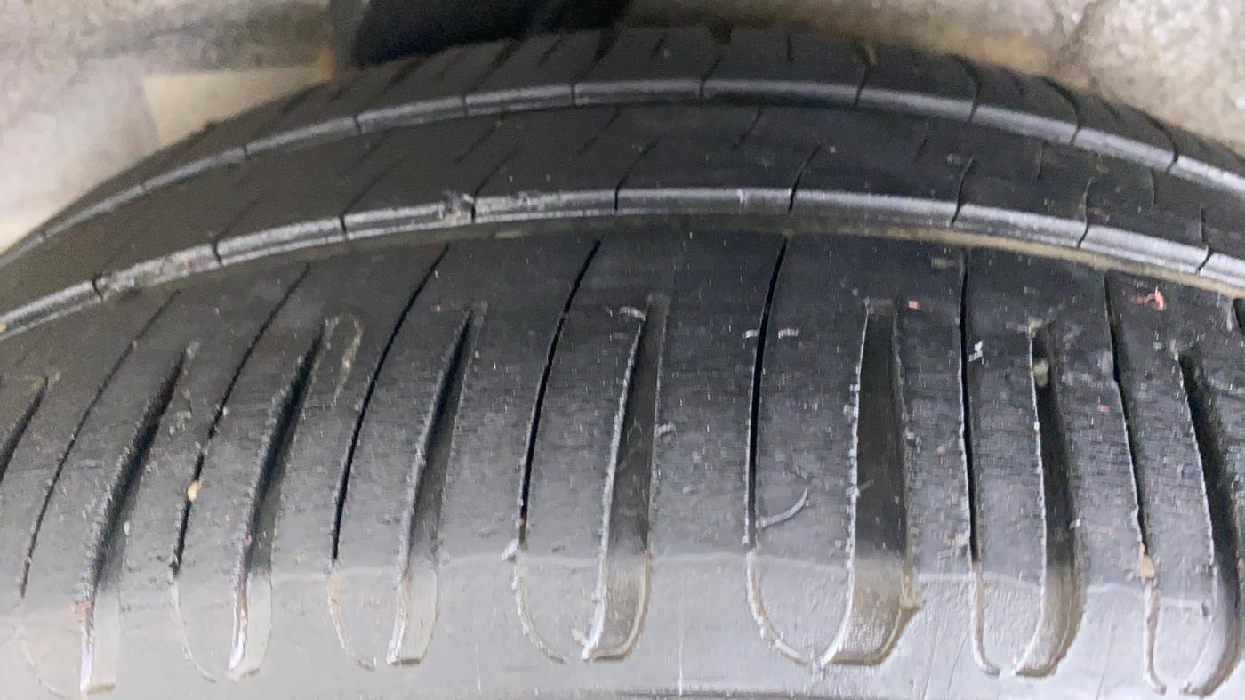 2014 Hyundai i20 MAGNA O 1.2, Petrol, Manual, 53,483 km, Left Rear Tyre Tread