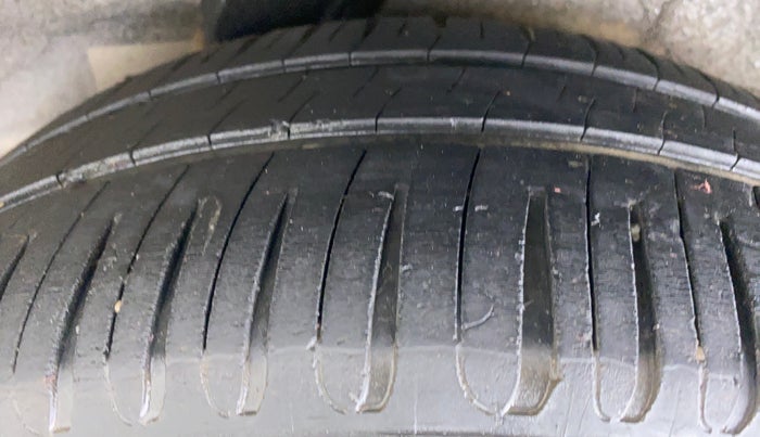 2014 Hyundai i20 MAGNA O 1.2, Petrol, Manual, 53,483 km, Left Rear Tyre Tread