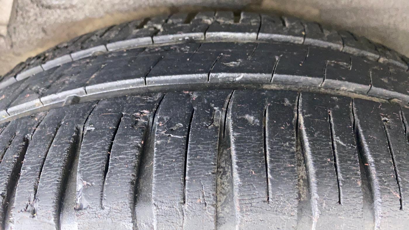 2014 Hyundai i20 MAGNA O 1.2, Petrol, Manual, 53,483 km, Right Rear Tyre Tread