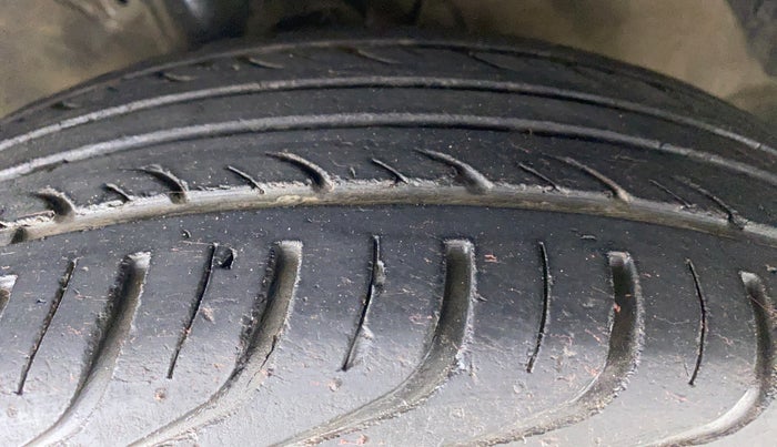 2014 Hyundai i20 MAGNA O 1.2, Petrol, Manual, 53,483 km, Right Front Tyre Tread