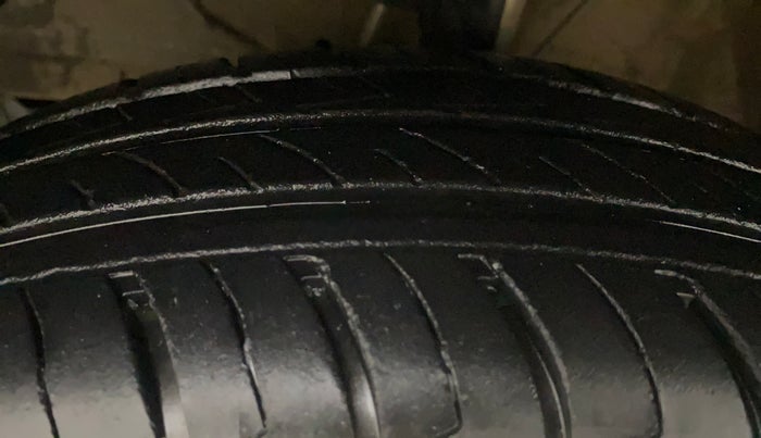 2023 Maruti Swift VXI, Petrol, Manual, 22,563 km, Left Front Tyre Tread