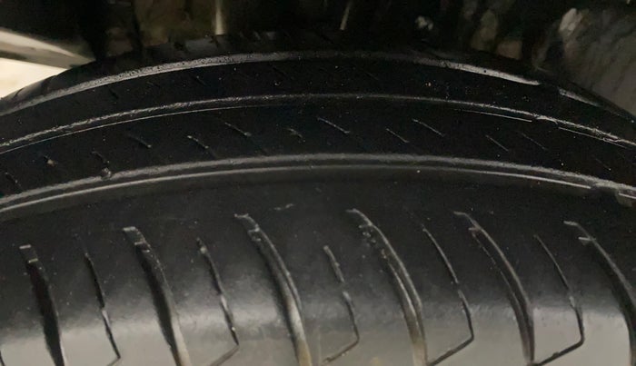 2023 Maruti Swift VXI, Petrol, Manual, 22,563 km, Right Rear Tyre Tread