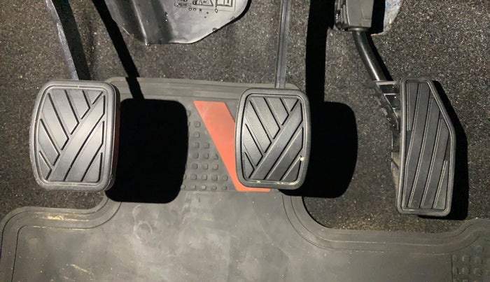 2023 Maruti Swift VXI, Petrol, Manual, 22,563 km, Pedals