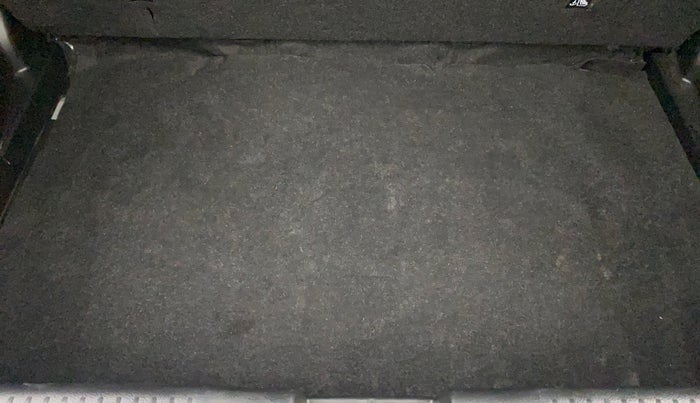 2023 Maruti Swift VXI, Petrol, Manual, 22,563 km, Boot Inside