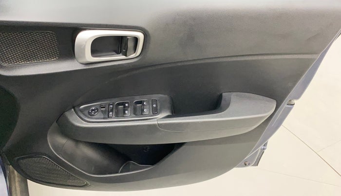 2019 Hyundai VENUE S 1.0 TURBO DCT, Petrol, Automatic, 52,508 km, Driver Side Door Panels Control