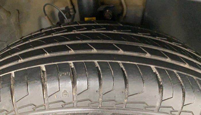 2019 Hyundai VENUE S 1.0 TURBO DCT, Petrol, Automatic, 52,508 km, Right Front Tyre Tread