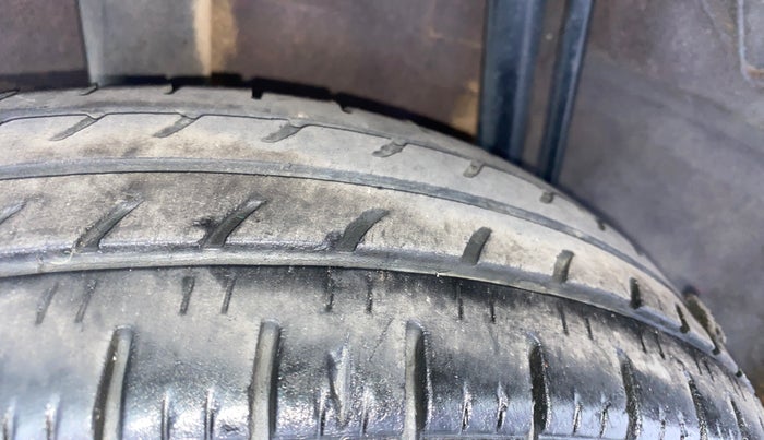 2018 Datsun Redi Go A, Petrol, Manual, 34,982 km, Right Rear Tyre Tread