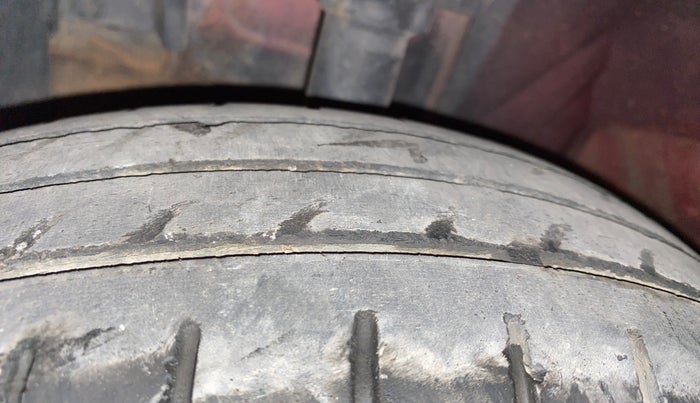 2018 Datsun Redi Go A, Petrol, Manual, 34,982 km, Left Front Tyre Tread