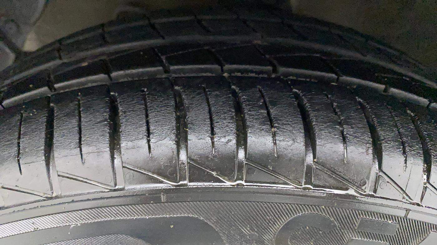 2014 Hyundai Xcent S 1.2, Petrol, Manual, 40,968 km, Left Front Tyre Tread