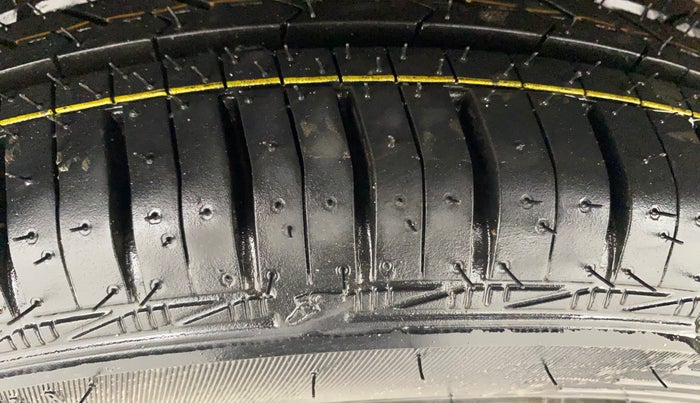 2017 Maruti Alto K10 VXI (O) AMT, Petrol, Automatic, 39,320 km, Right Rear Tyre Tread