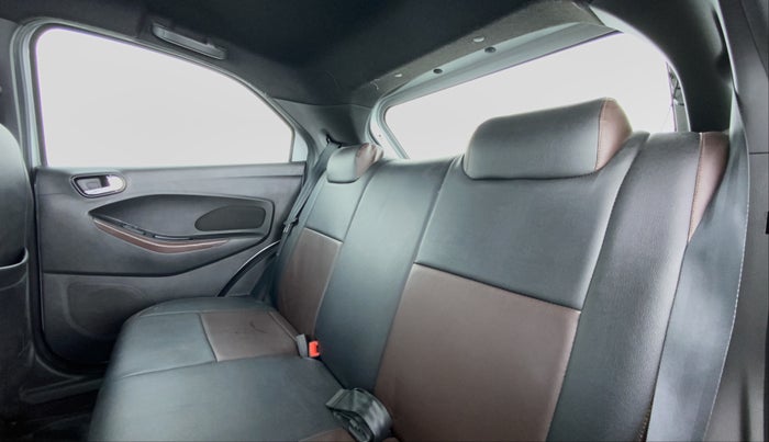 2018 Ford FREESTYLE TITANIUM 1.2 TI-VCT MT, Petrol, Manual, 37,702 km, Right Side Rear Door Cabin