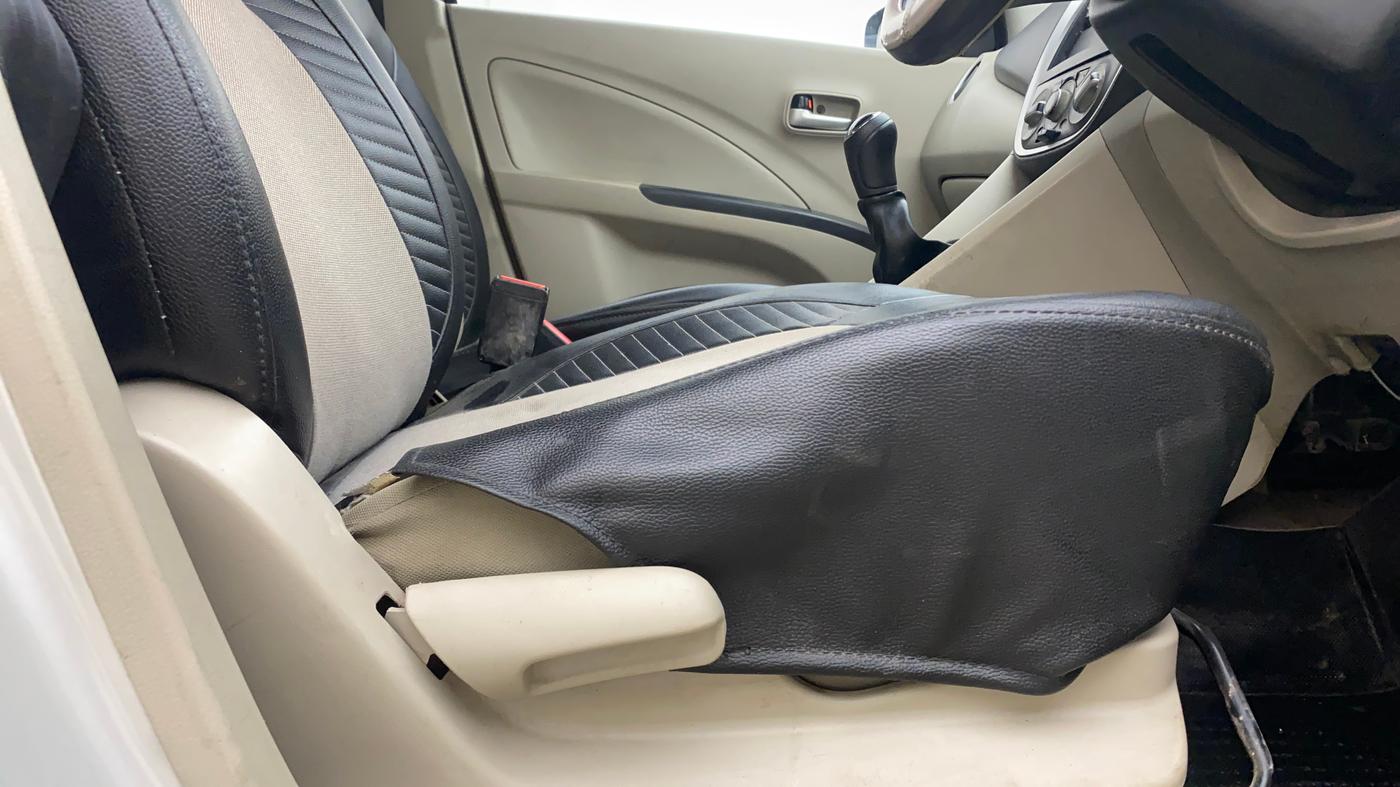2018 Maruti Celerio VXI, CNG, Manual, 1,45,741 km, Driver Side Adjustment Panel