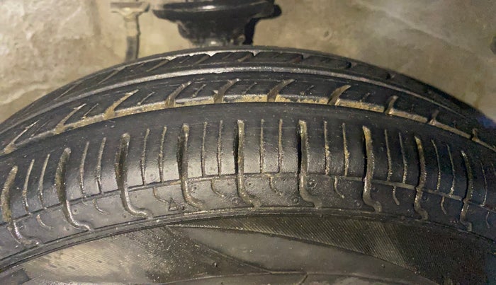 2012 Maruti Alto 800 LXI, Petrol, Manual, 62,463 km, Right Front Tyre Tread