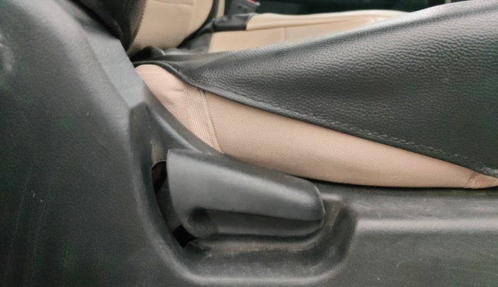 2017 Maruti Wagon R 1.0 VXI AMT, Petrol, Automatic, 89,064 km, Driver Side Adjustment Panel