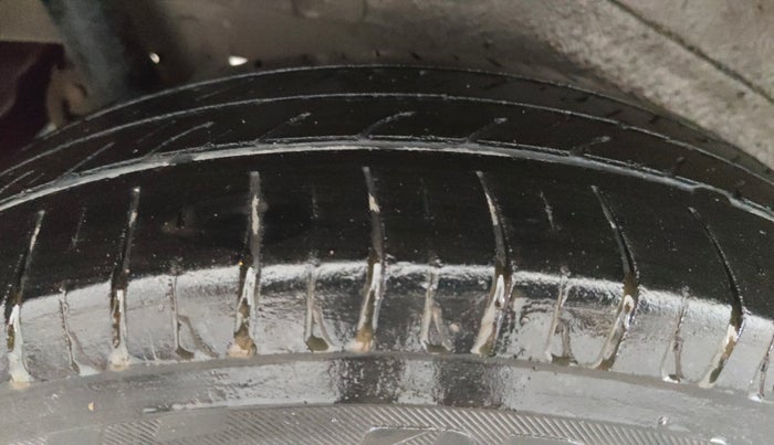 2017 Maruti Wagon R 1.0 VXI AMT, Petrol, Automatic, 89,064 km, Right Rear Tyre Tread