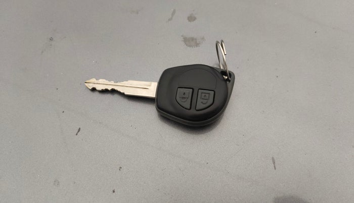 2017 Maruti Wagon R 1.0 VXI AMT, Petrol, Automatic, 89,064 km, Key Close Up