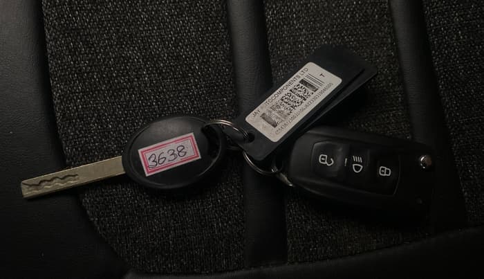2019 Tata NEXON XM PETROL, Petrol, Manual, 55,820 km, Key Close Up