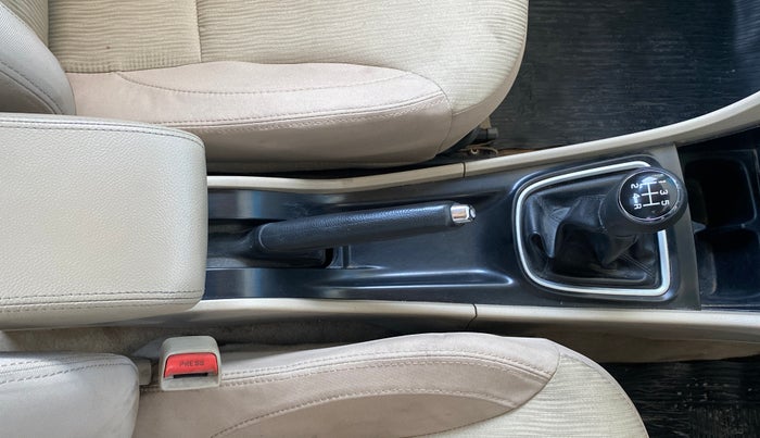 2017 Maruti Ciaz DELTA DIESEL 1.3, Diesel, Manual, 70,082 km, Gear Lever