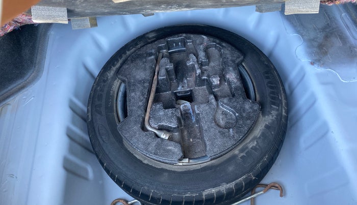 2017 Maruti Ciaz DELTA DIESEL 1.3, Diesel, Manual, 70,082 km, Spare Tyre