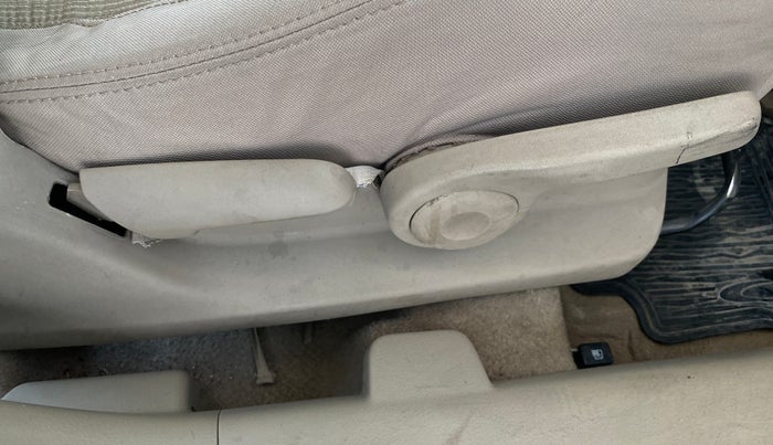 2017 Maruti Ciaz DELTA DIESEL 1.3, Diesel, Manual, 70,082 km, Driver Side Adjustment Panel