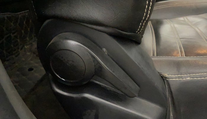 2021 Tata ALTROZ XE PETROL, Petrol, Manual, 58,242 km, Driver Side Adjustment Panel