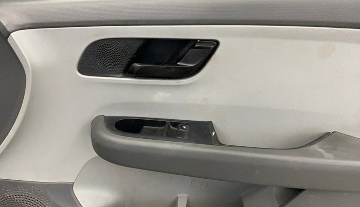 2021 Tata ALTROZ XE PETROL, Petrol, Manual, 58,242 km, Driver Side Door Panels Control