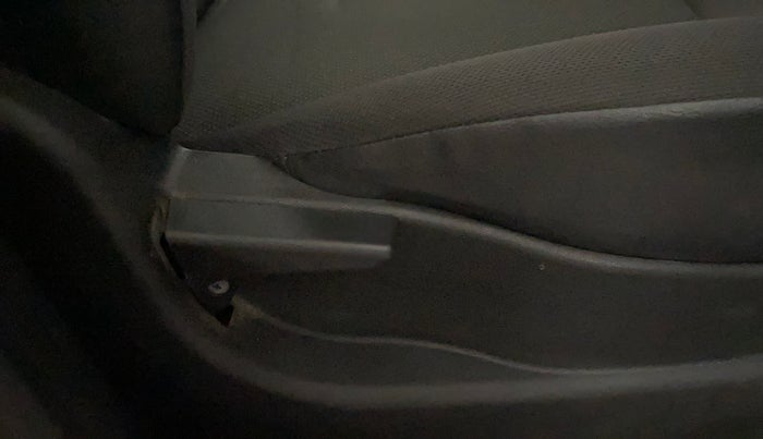 2017 Tata Tiago XE PETROL, Petrol, Manual, 44,720 km, Driver Side Adjustment Panel
